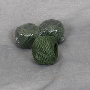 Juuttinaru vihreänä tai ruskeana kahden 100 metrin rullan pakkauksessa